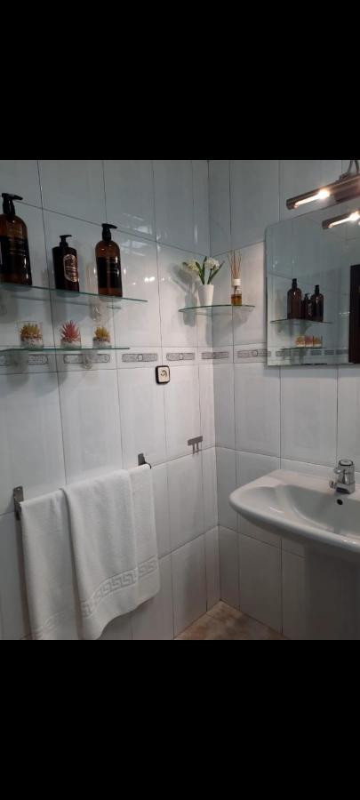 Apartamento Acogedor Y Amplio Piso En Begona Gijón Exterior foto