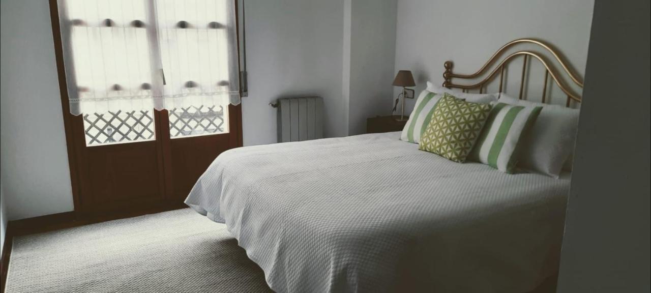 Apartamento Acogedor Y Amplio Piso En Begona Gijón Exterior foto
