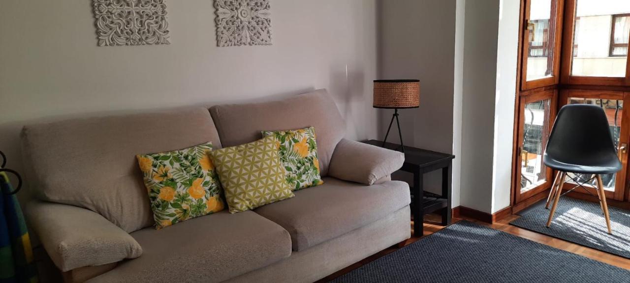 Apartamento Acogedor Y Amplio Piso En Begona Gijón Exterior foto